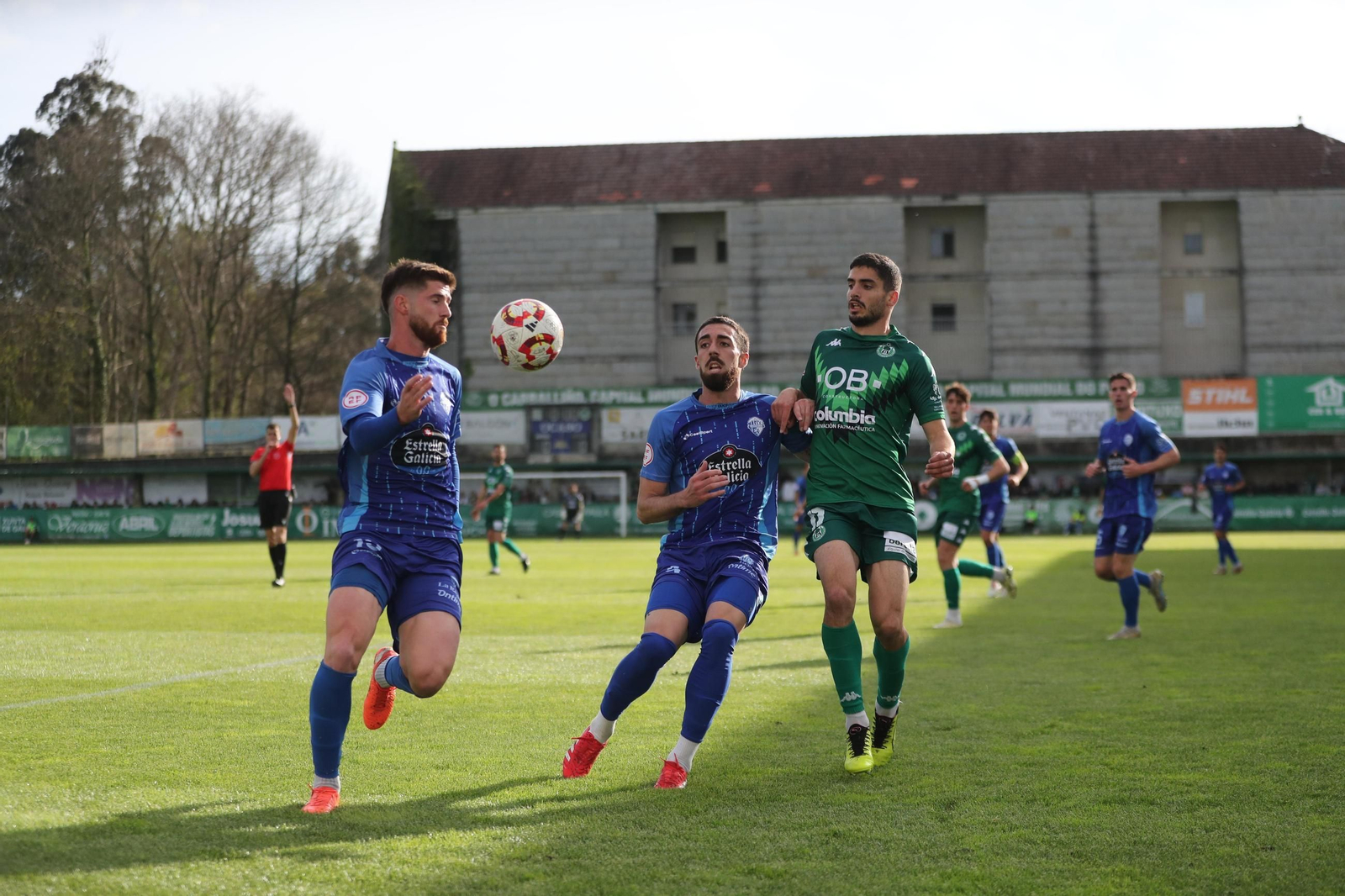 Galería | Empate a uno entre el CD Arenteiro y Ourense CF en el derbi termal