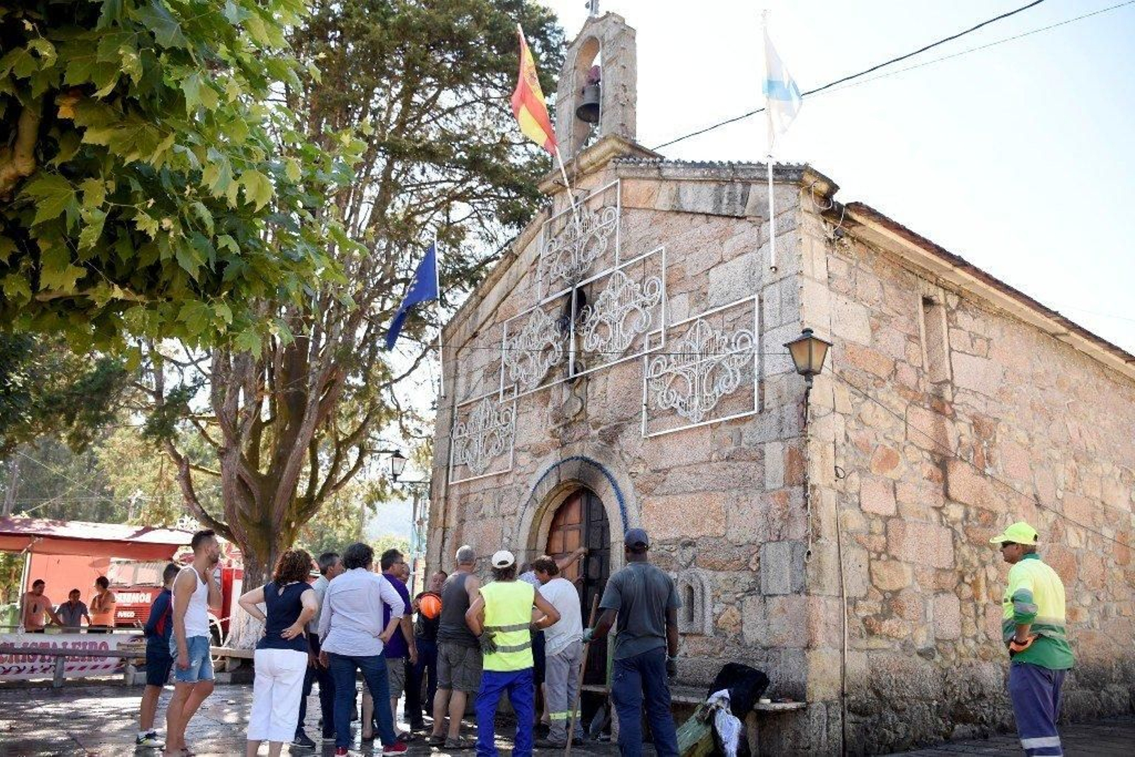 El fuego arrasó la capilla de San Campio, en O Porriño // María Correa