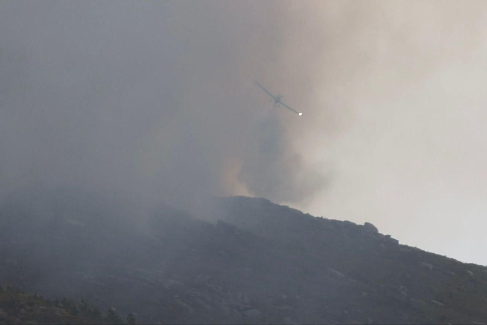 Galería | Las llamas devoran el monte Galleiro, entre Mos, Ponteareas y Pazos de Borbén