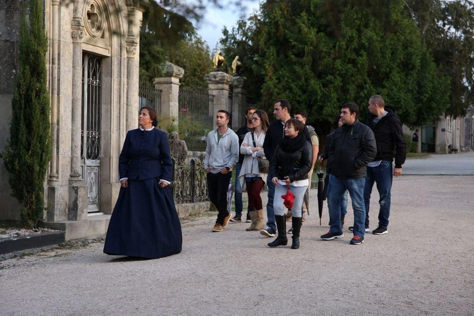 Guías caracterizadas muestran los rincones de pereiró