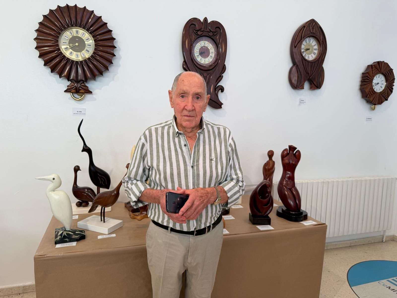 Galería | El artista vianés Venus Alonso cumple un sueño a los 94 años con su primera exposición