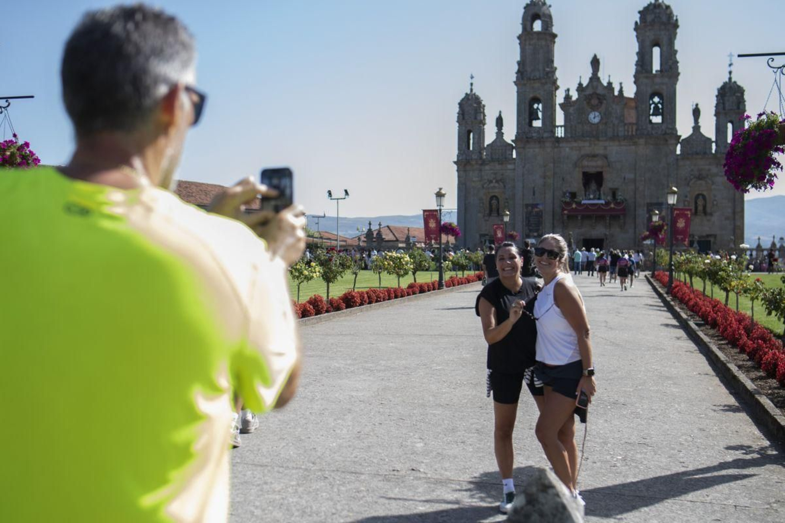Ayer volvieron a llegar al santuario centenares de peregrinos
