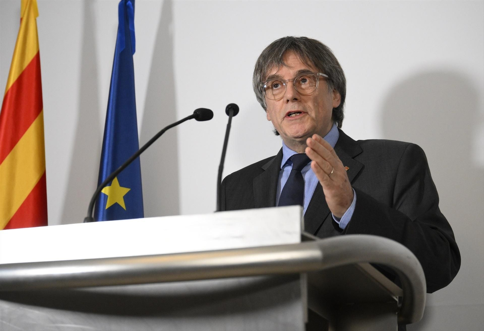 El presidente de Junts per Catalunya, Carles Puigdemont, realiza una declaración institucional desde Waterloo.