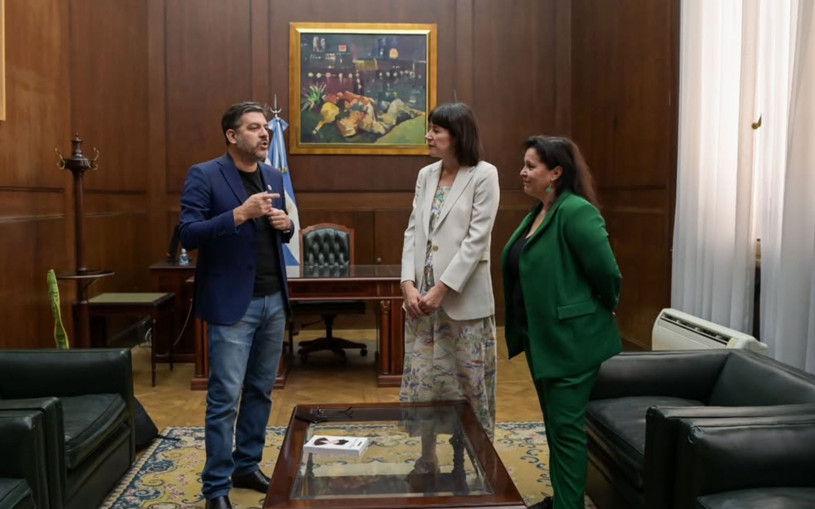 Ana Pontón, con el ministro de Gobernación de la provincia de Buenos Aires, Carlos Bianco, y la eurodiputada Ana Miranda