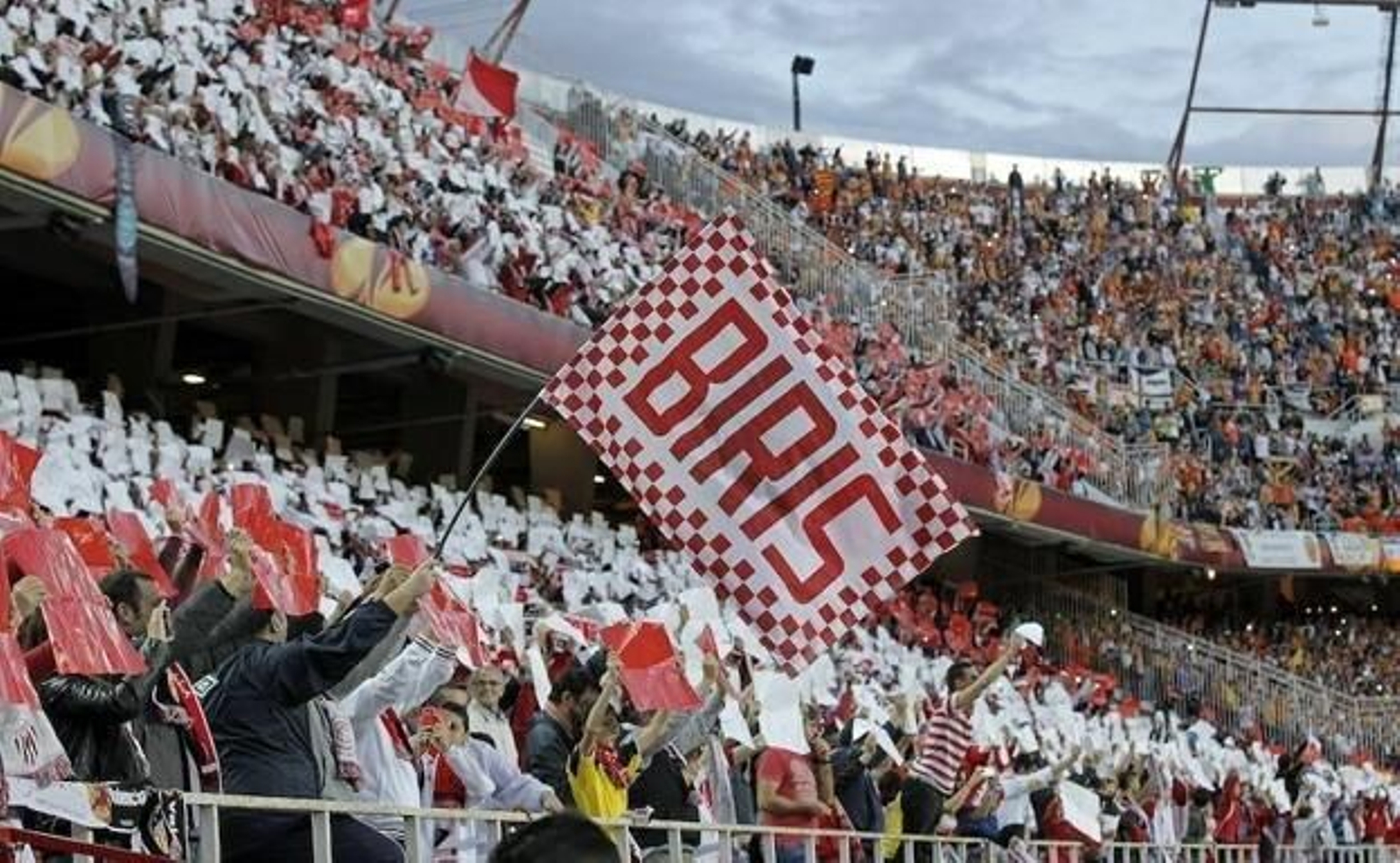 Biris en el Sánchez Pizjuán.