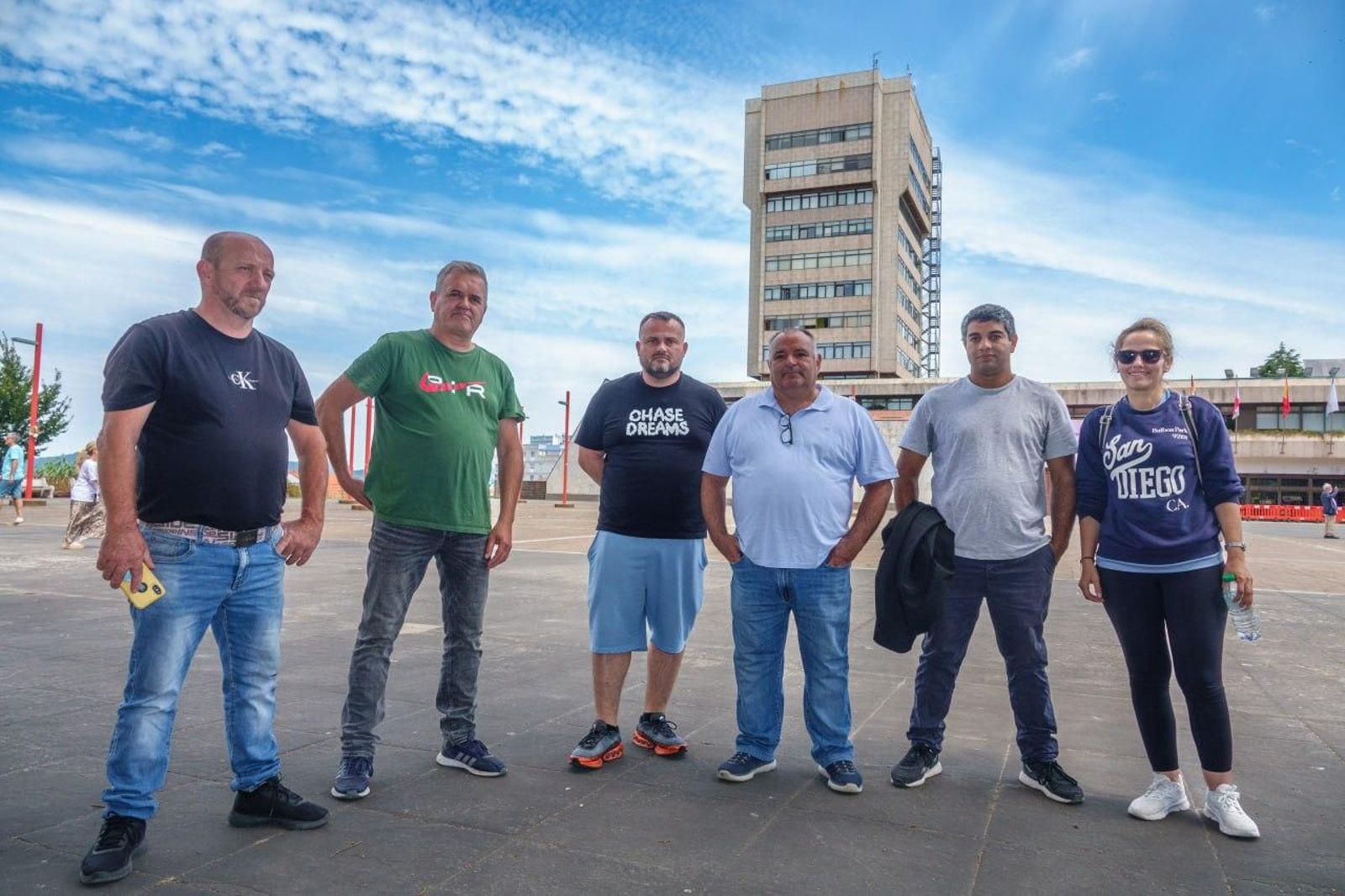 Representantes de los feirantes, ayer en el Concello.