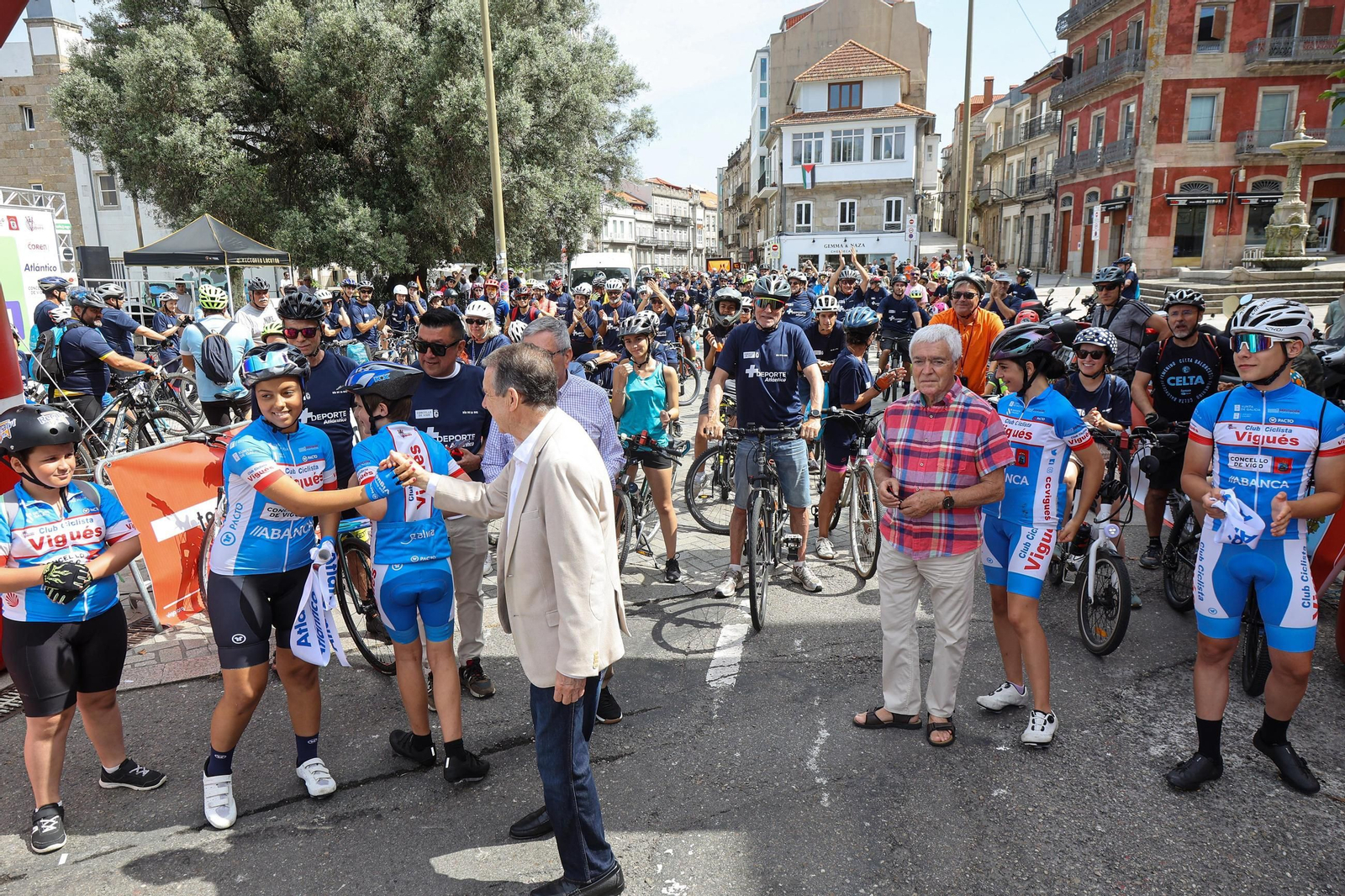 Galería | El ciclismo toma Vigo con la primera edición del Día de la Bici de Atlántico