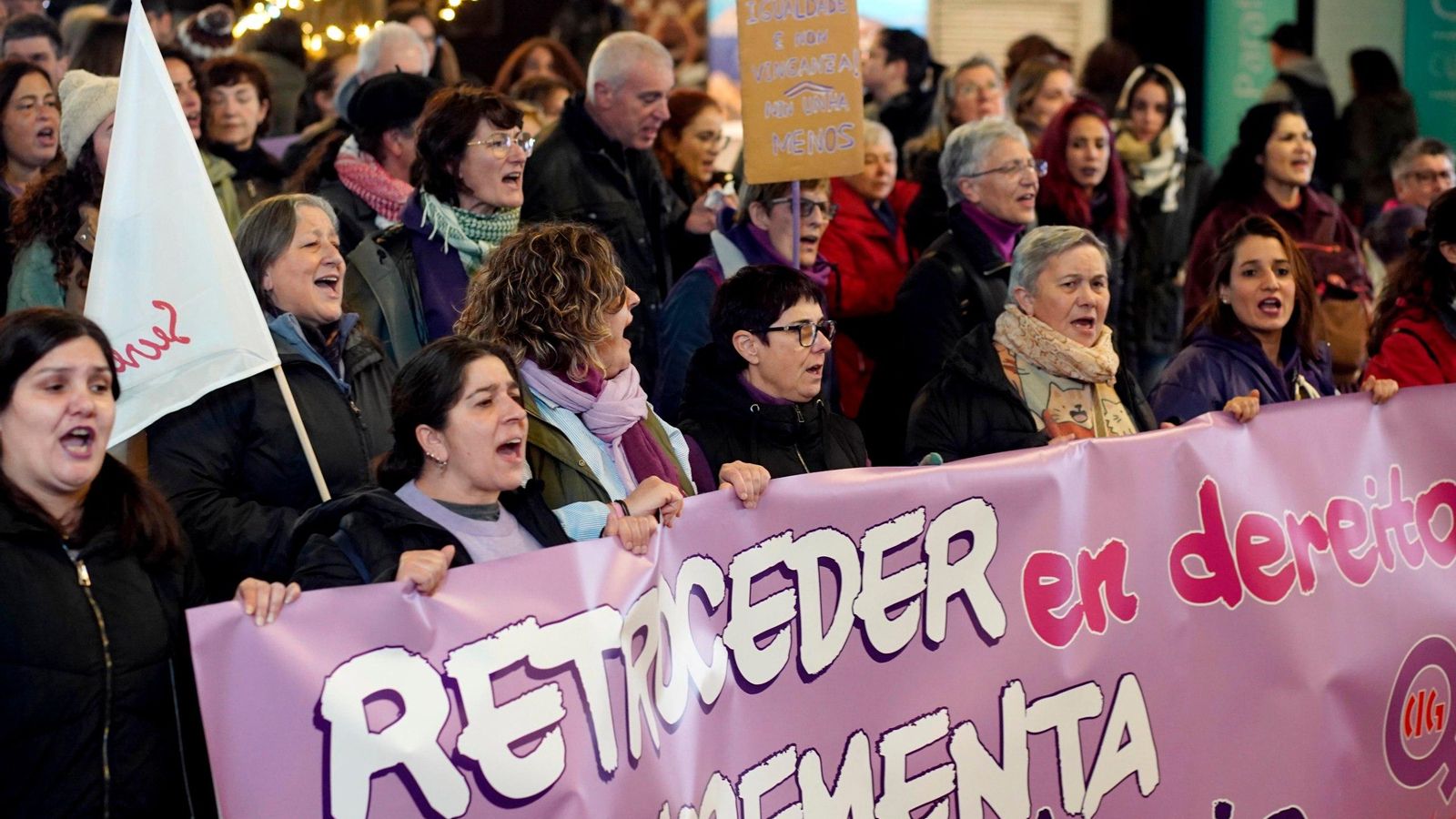Galería | Vigo se une contra la violencia de género en el 25N