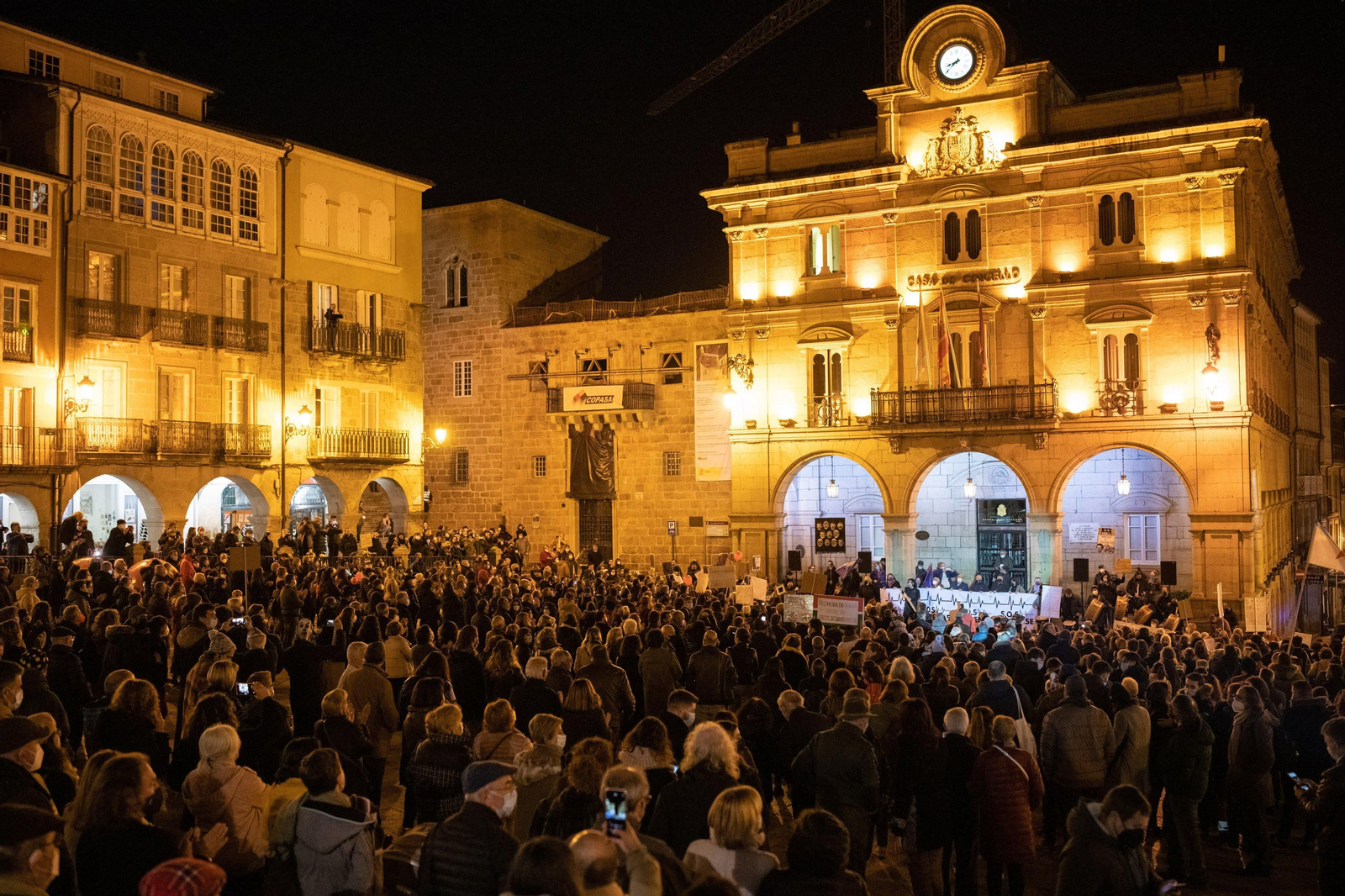 La manifestación de SOS Ourense colapsa la ciudad // FOTO: ÓSCAR PINAL