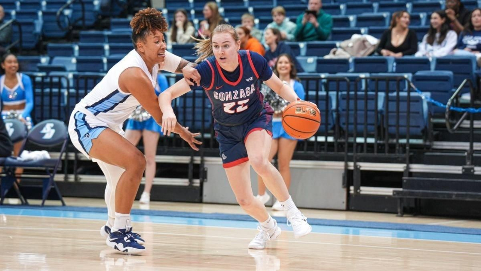 Brynna Maxwell disputó la liga universitaria estadounidense con la Universidad Gonzaga los dos últimos años.