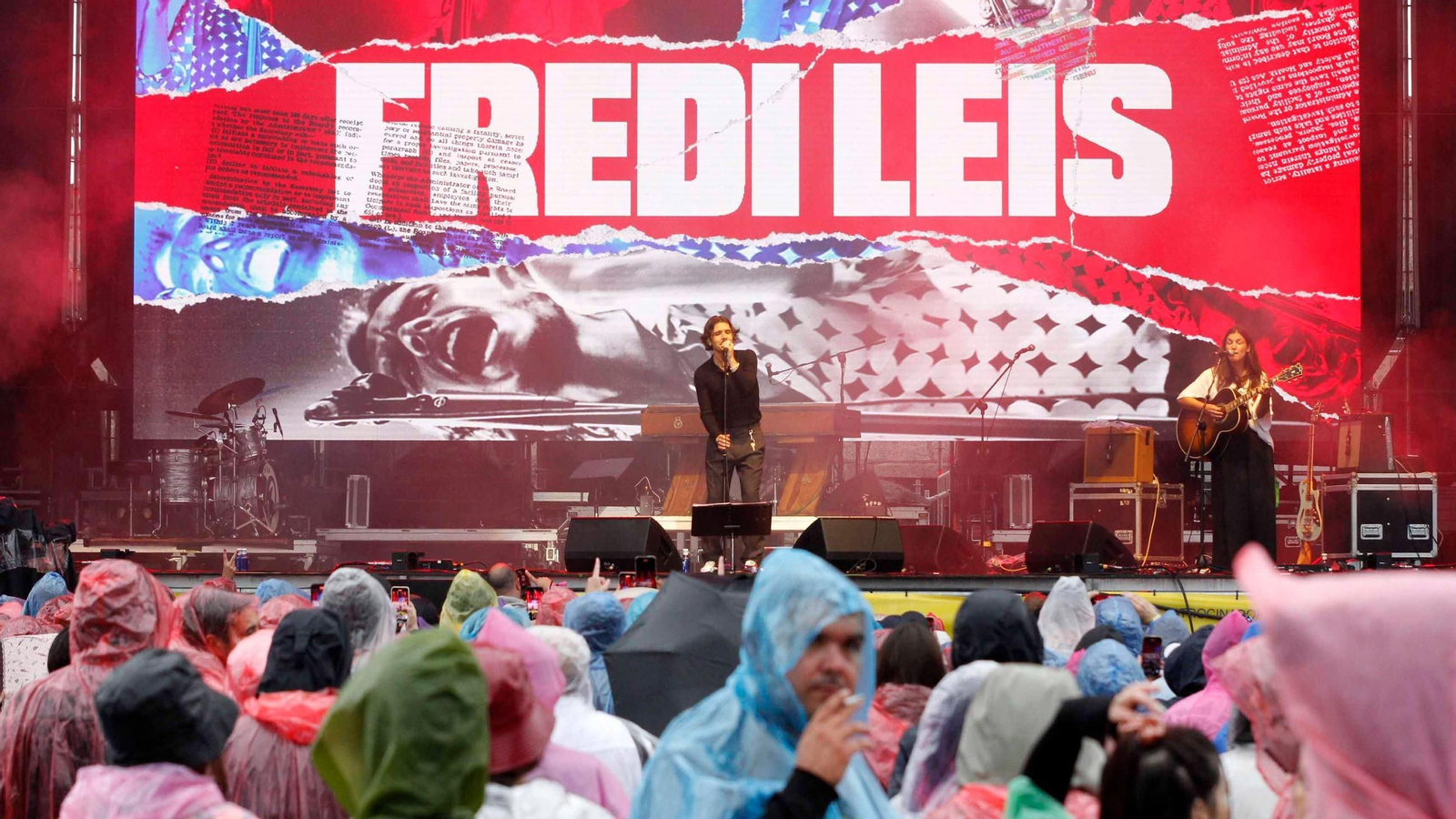 La actuación de Fredi Leis en el Galicia Fest del año pasado, deslucida por la lluvia.