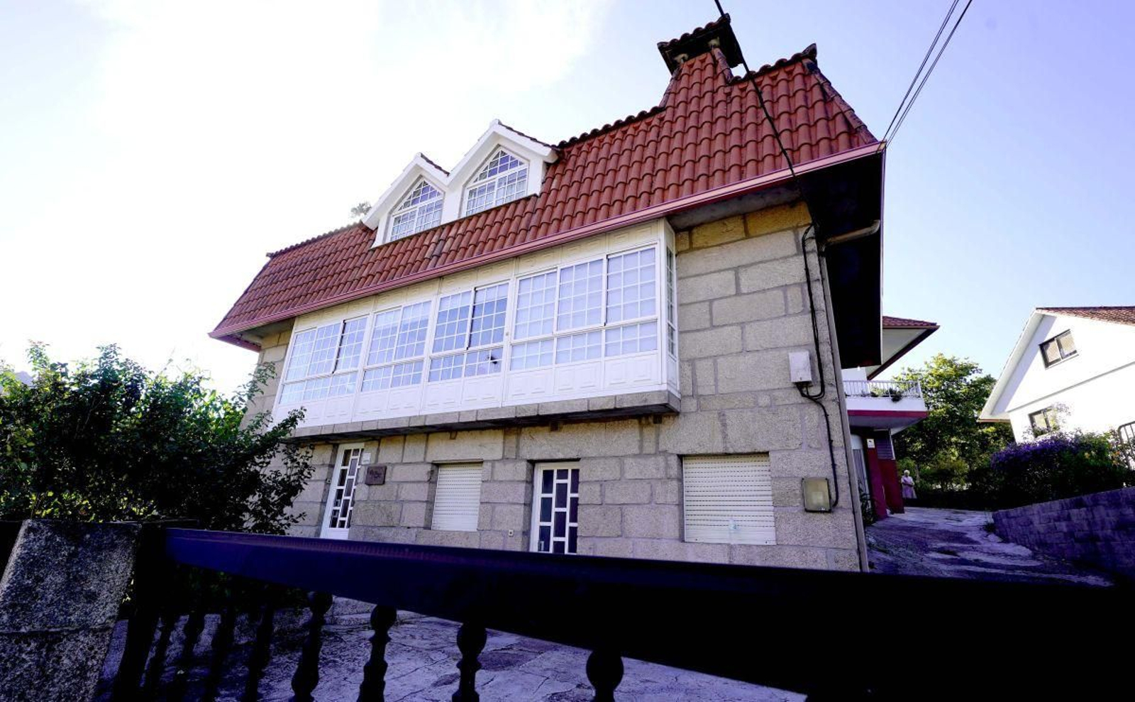 Exterior de la vivienda disponible para los ourensanos que tienen que curarse fuera de la provincia.